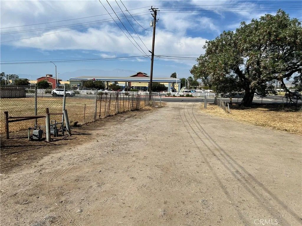 Photo of 9206 Limonite Ave, Jurupa Valley, CA 92509 (MLS # CV26062653)