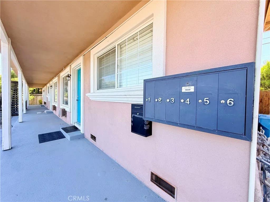 Photo of 2104 Dawn Way, Sacramento, CA 95825 (MLS # AR26171376)