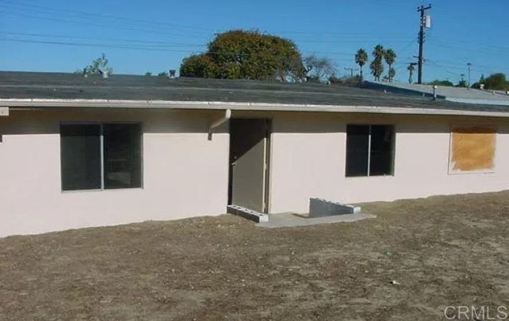Photo of 162 E Oneida Street, Chula Vista, CA 91911 (MLS # PTP2603275)