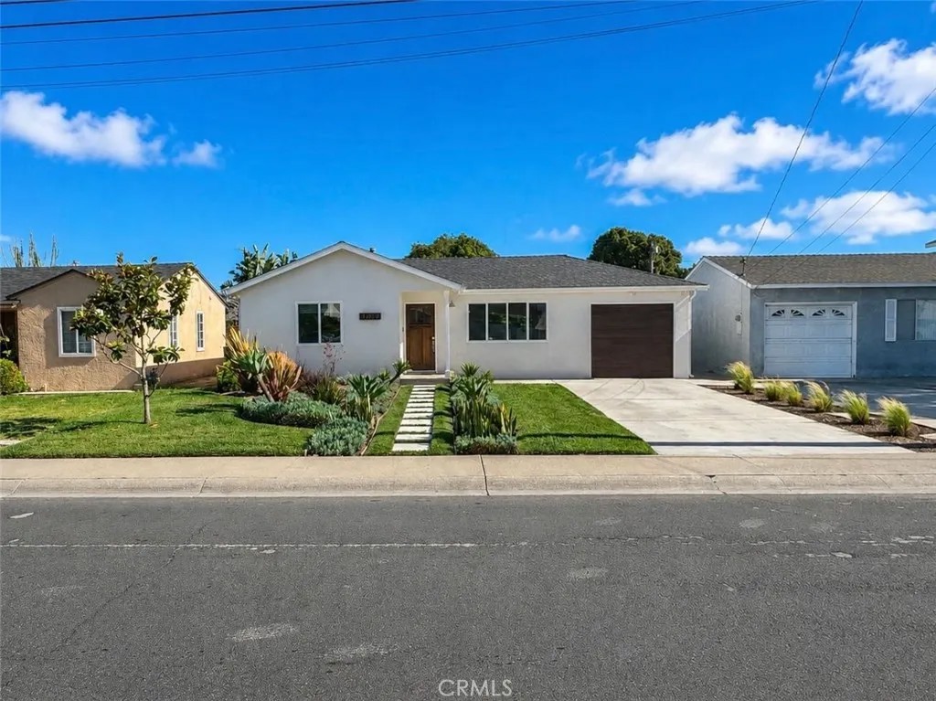 4212 W 178th