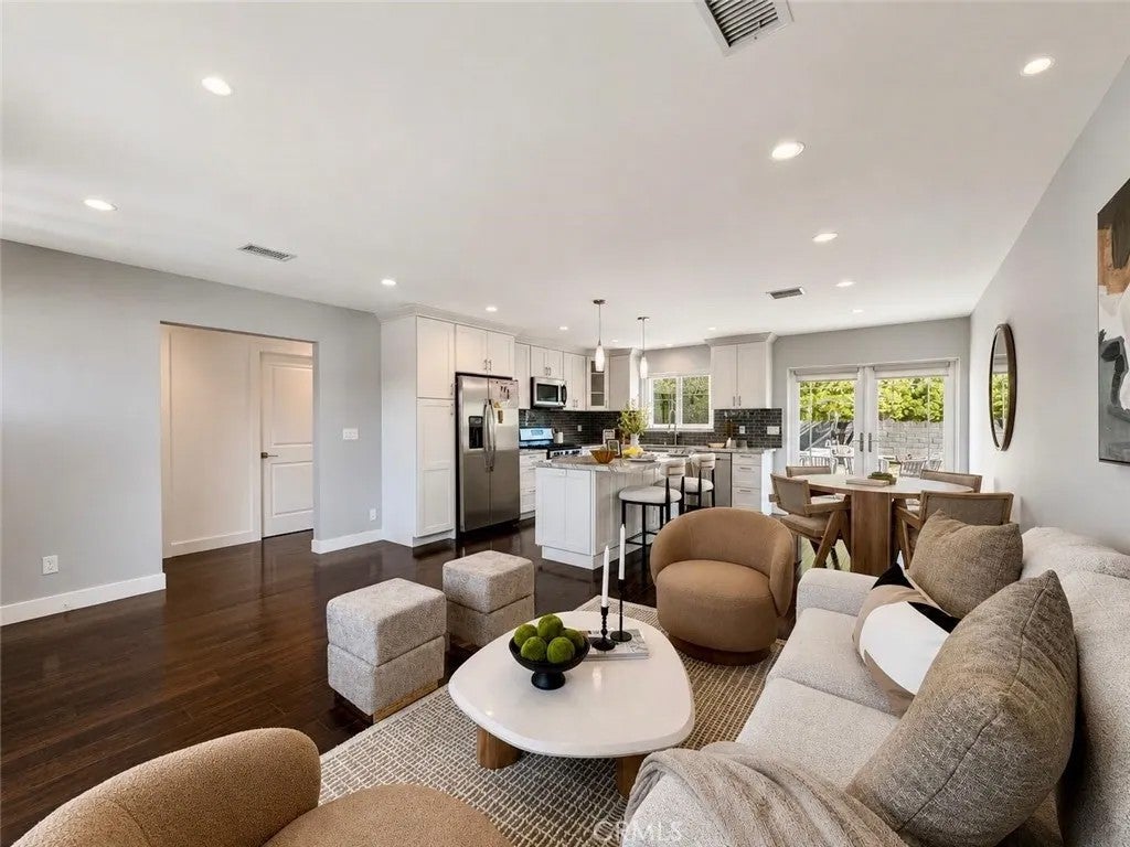 4212 W 178th