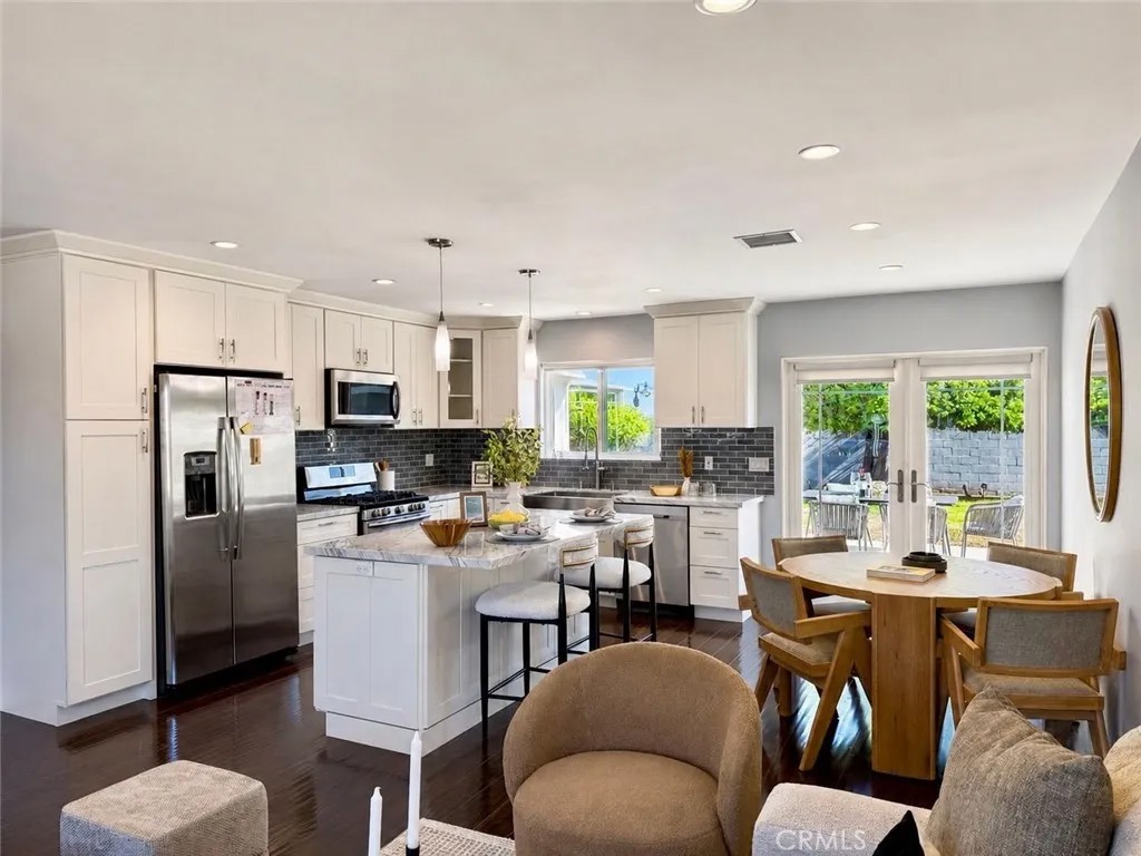 4212 W 178th