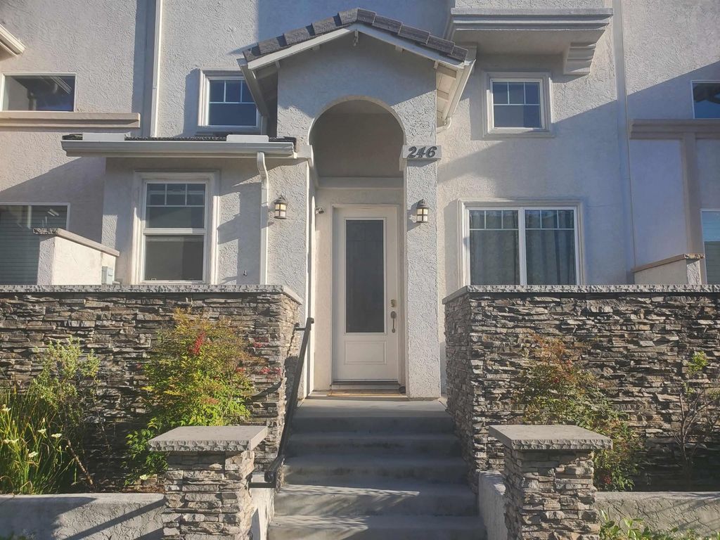 Photo of 246 Vermont Ct, El Cajon, CA 92020 (MLS # 260011261)