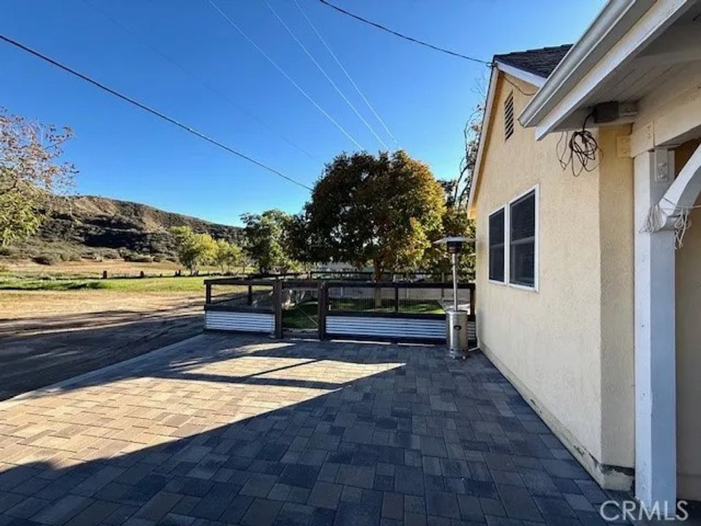 Photo of 30076 Bouquet Canyon, Saugus, CA 91390 (MLS # SR25264883)
