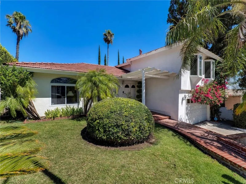 12602 Henzie Place