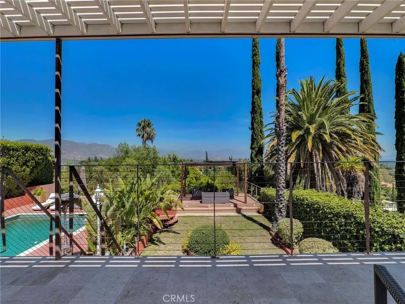 12602 Henzie Place