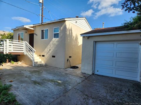 4095 ESTRELLA AVENUE San Diego CA 92105