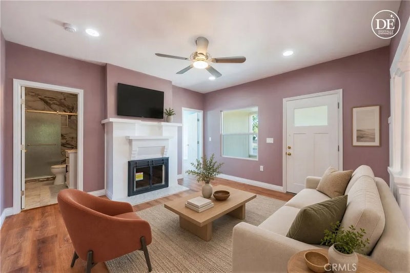2041 W 29th Place