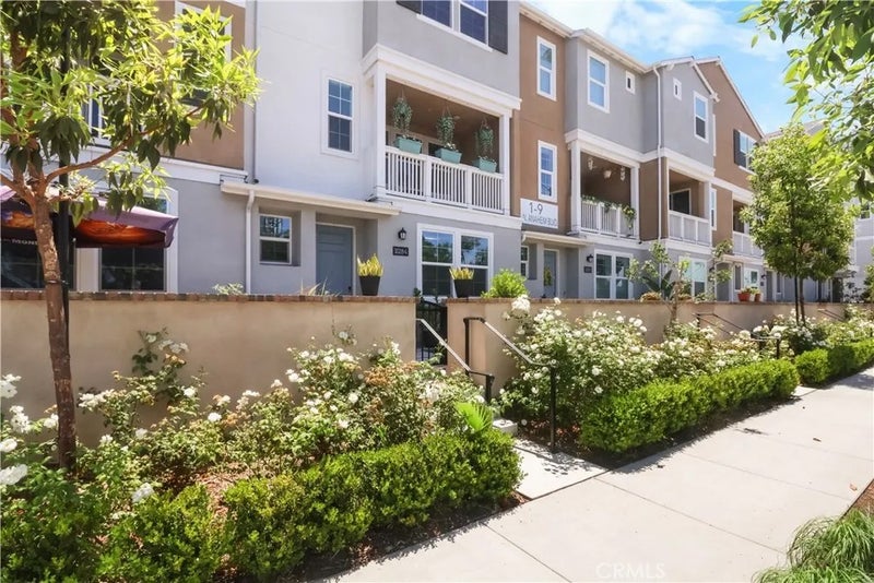 1028 N Anaheim Boulevard 4
