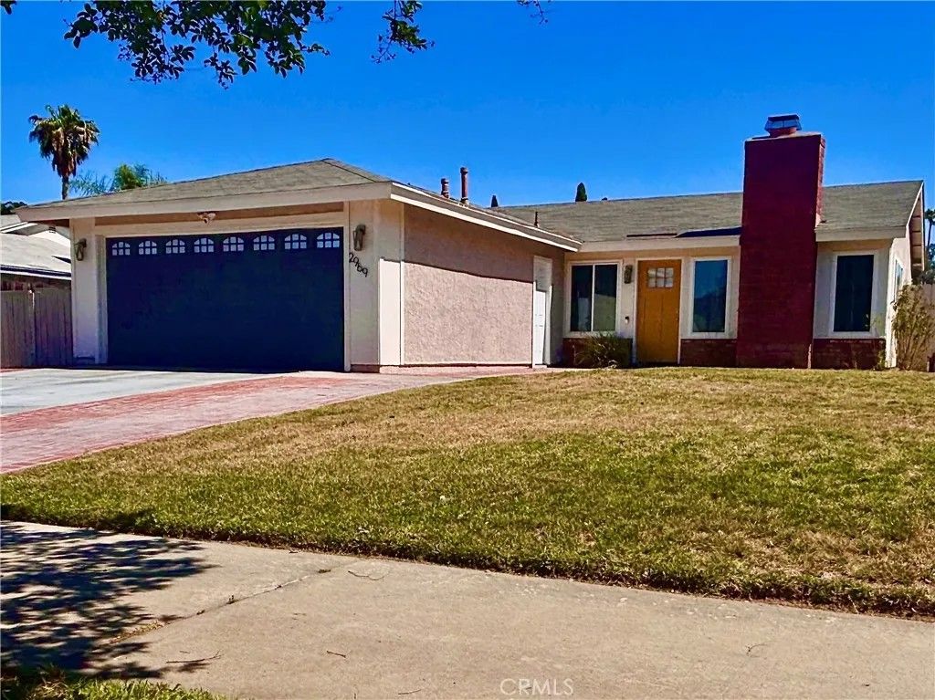 Photo of 2969 Crestwood Place, Riverside, CA 92503 (MLS # DW26063251)
