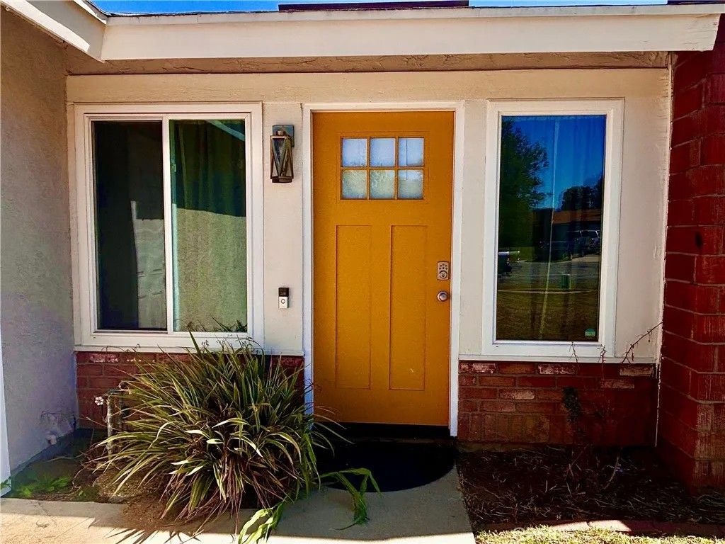 Photo of 2969 Crestwood Place, Riverside, CA 92503 (MLS # DW26063251)