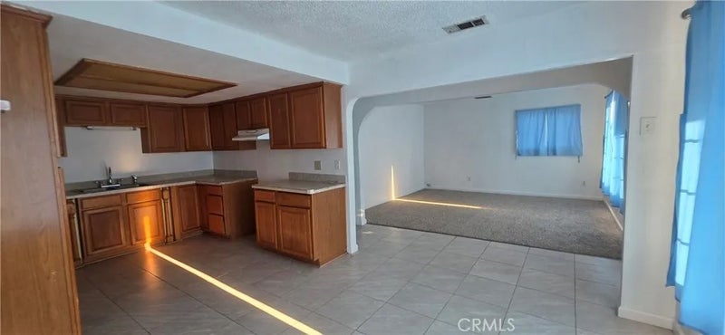 2894 Elm