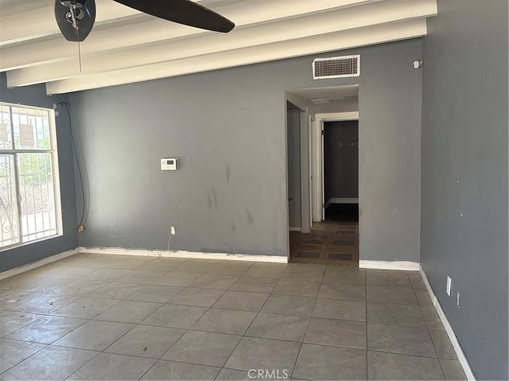 68150 Calle Blanco