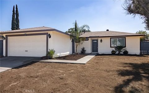 Photo of 824 Hartzell Avenue, Redlands, CA 92374 (MLS # IV25245798) Photo of 824 Hartzell Avenue, Redlands, CA 92374 (MLS # IV25245798)