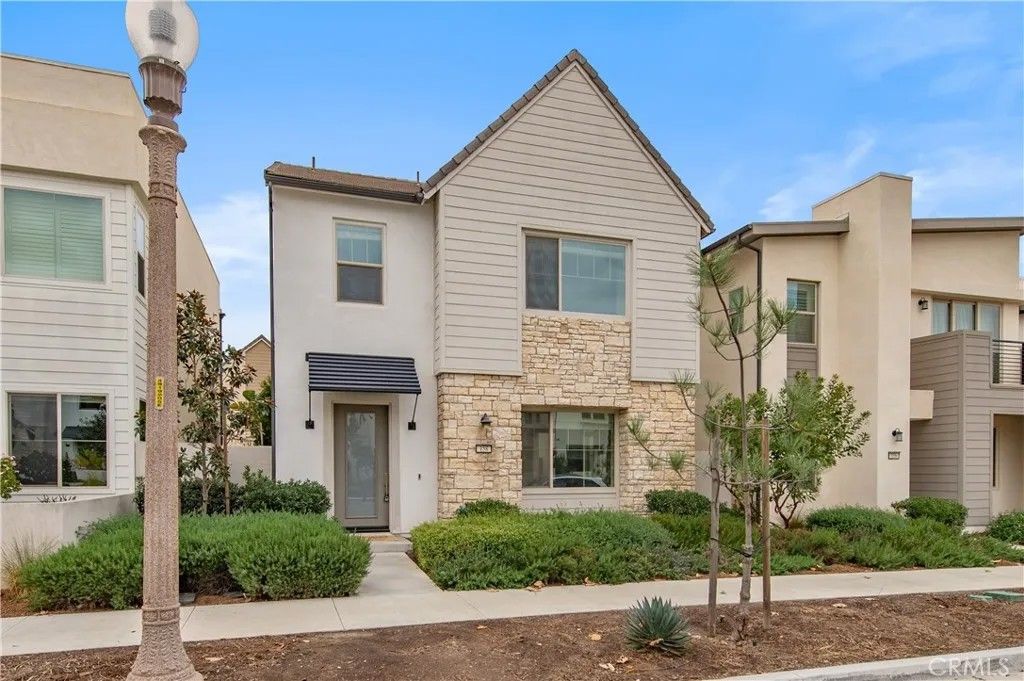 Photo of 158 Scale, Irvine, CA 92618 (MLS # OC25280900)