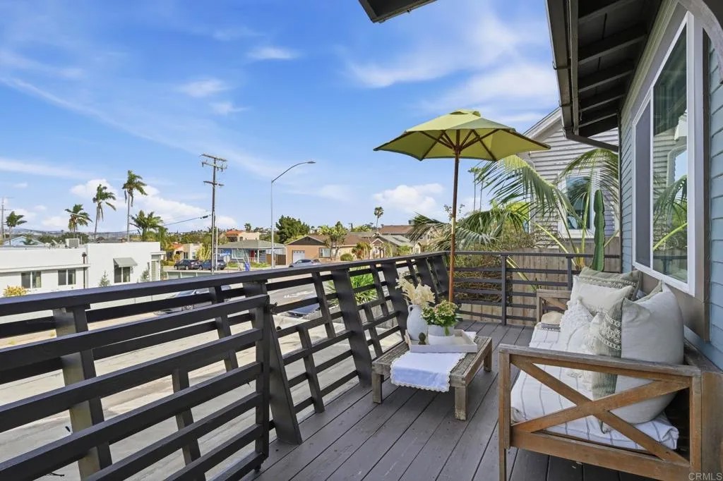 4415 Voltaire Street