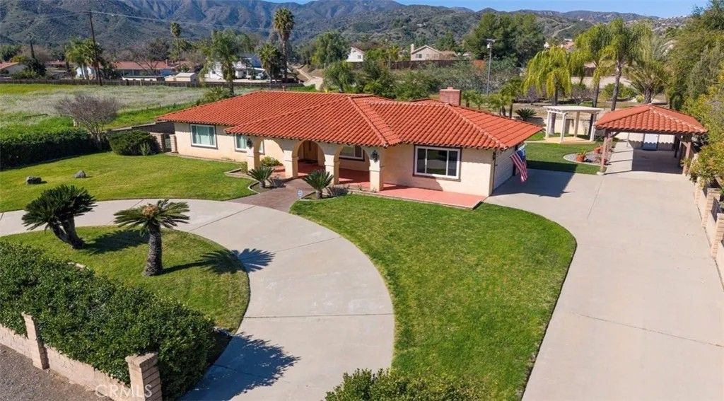 Photo of 15020 Larson Rd, Lake Elsinore, CA 92530 (MLS # SW26034741)