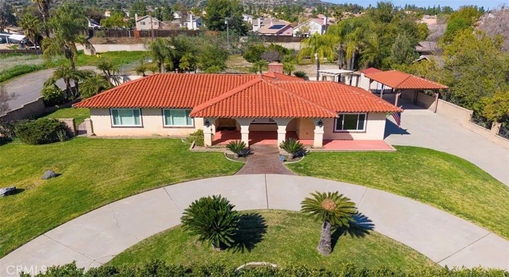 Photo of 15020 Larson Rd, Lake Elsinore, CA 92530 (MLS # SW26034741)