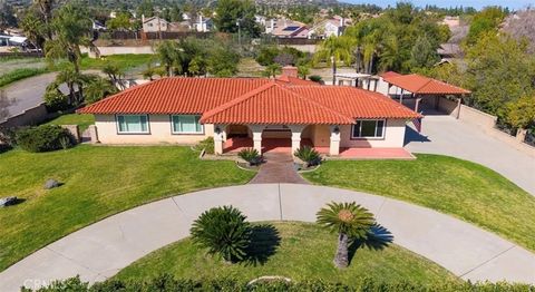 Photo of 15020 Larson Rd, Lake Elsinore, CA 92530 (MLS # SW26034741)