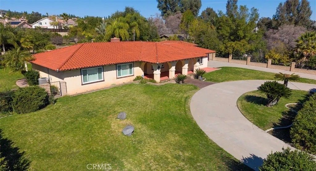Photo of 15020 Larson Rd, Lake Elsinore, CA 92530 (MLS # SW26034741)
