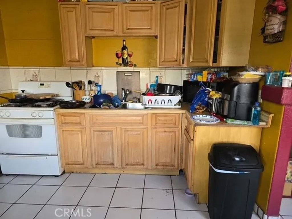 Photo of 505 Lee Rd, Imperial Beach, CA 92251 (MLS # IV25243381)