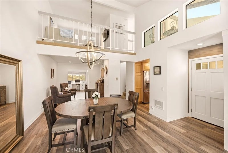 3142 Sunset Lane