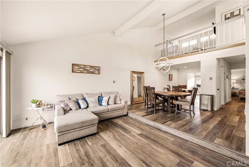 3142 Sunset Lane