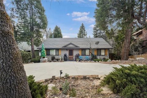 352 Cedarbrook Drive Twin Peaks CA 92391