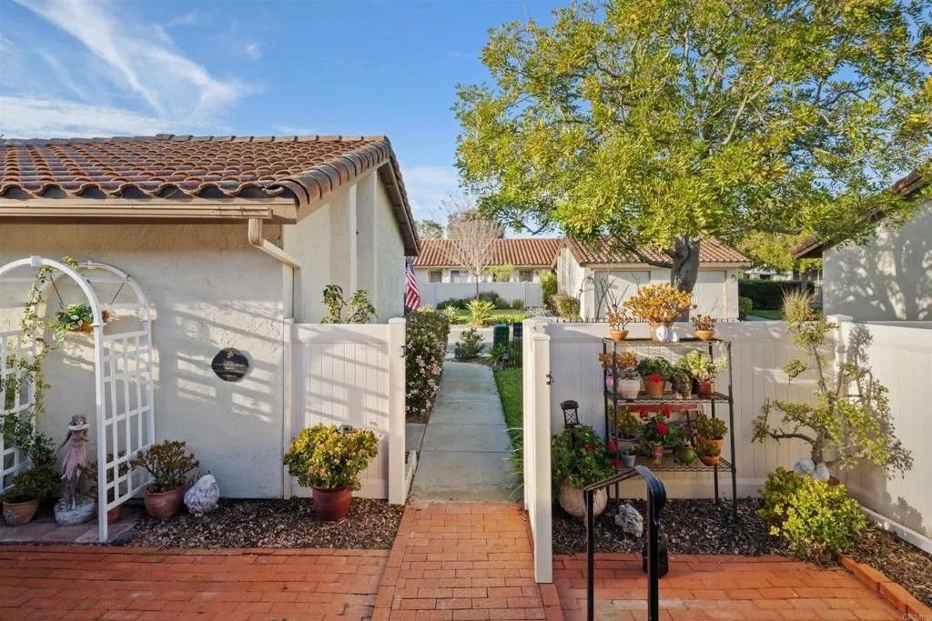 Photo of 363 Orwell Ln, Encinitas, CA 92024 (MLS # NDP2602261)