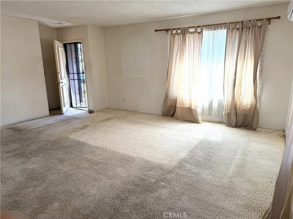 124 E Avenue 44