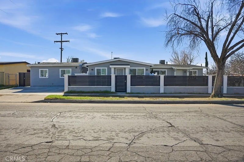 552 W Avenue H8