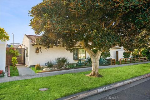 Photo of 370 Electric Ave, Seal Beach, CA 90740 (MLS # OC25272001)