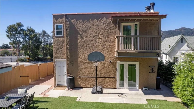 2389 Mayfield