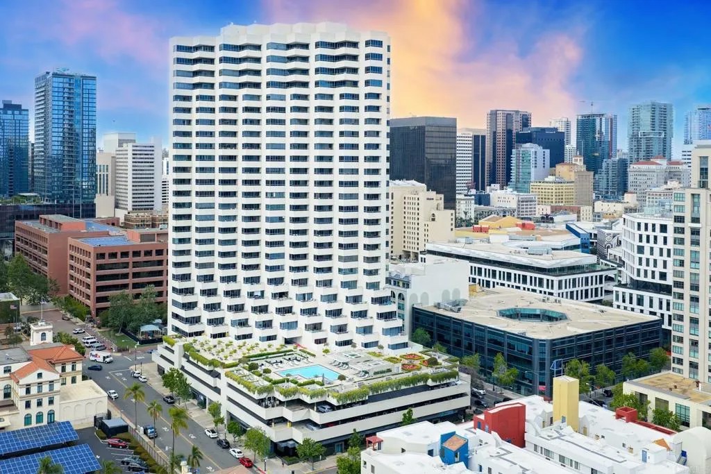 700 Front Street 1102
