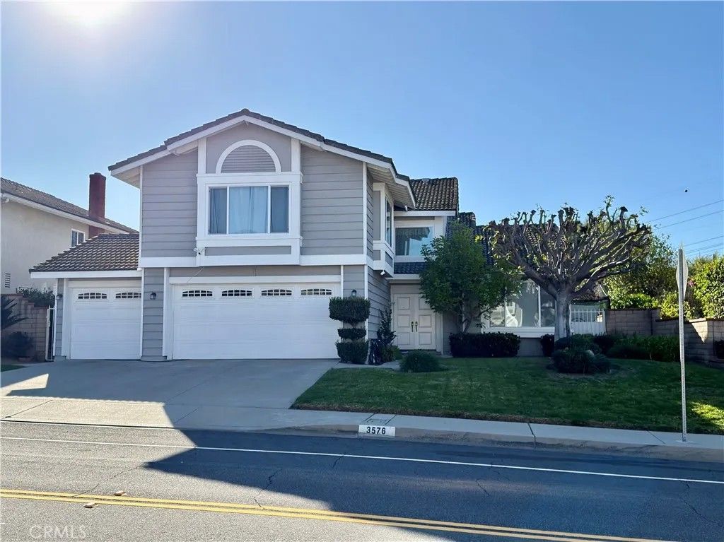 Photo of 3576 Hawkwood Road, Diamond Bar, CA 91765 (MLS # TR26078621)