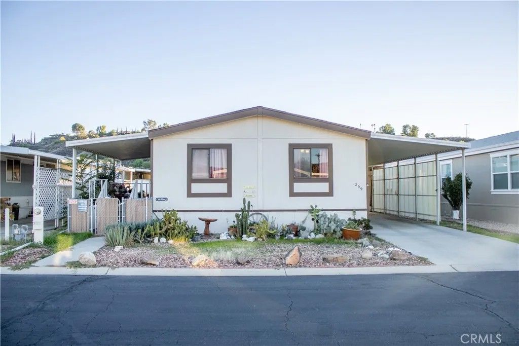 Photo of 44725 State Highway 74, Hemet, CA 92544 (MLS # SW25282363)