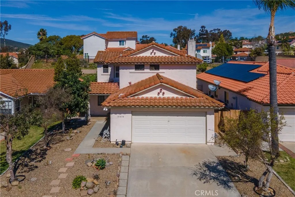 10954 Cool Lake