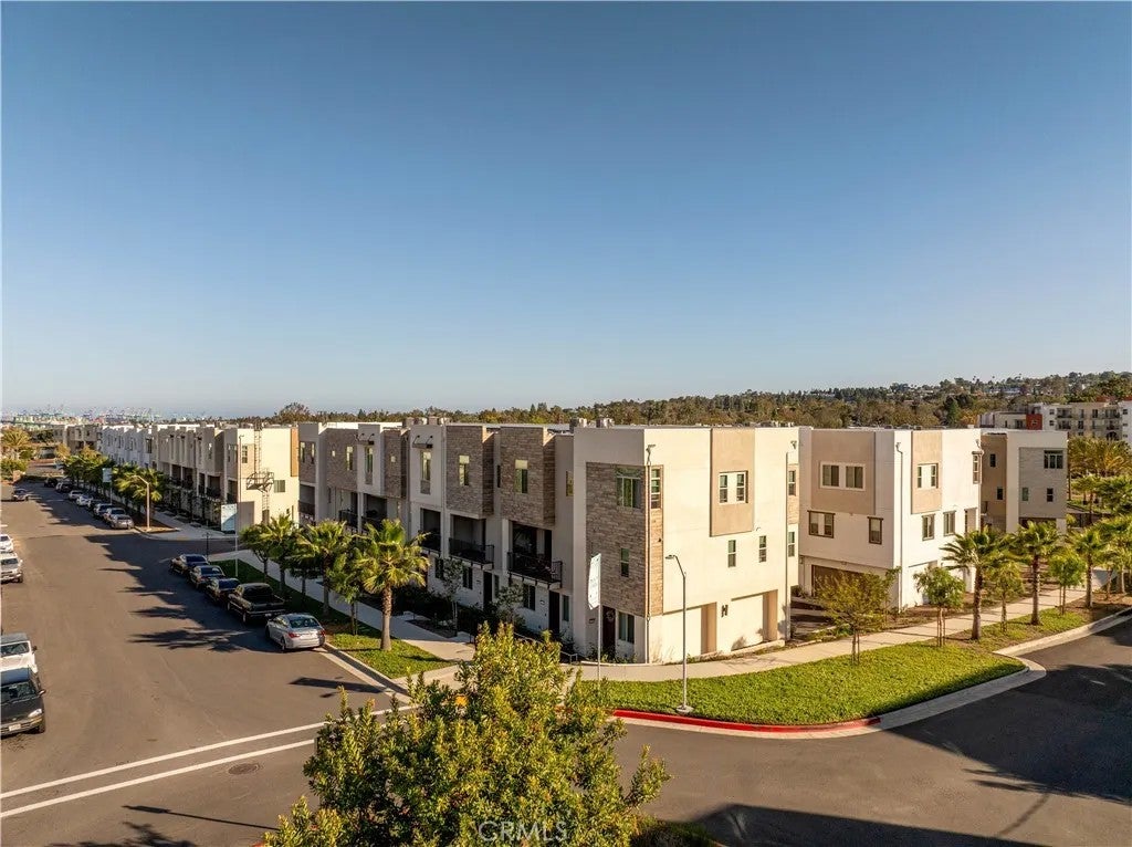 Photo of 1545 W Vista Way, San Pedro, CA 90732 (MLS # SB26145726)
