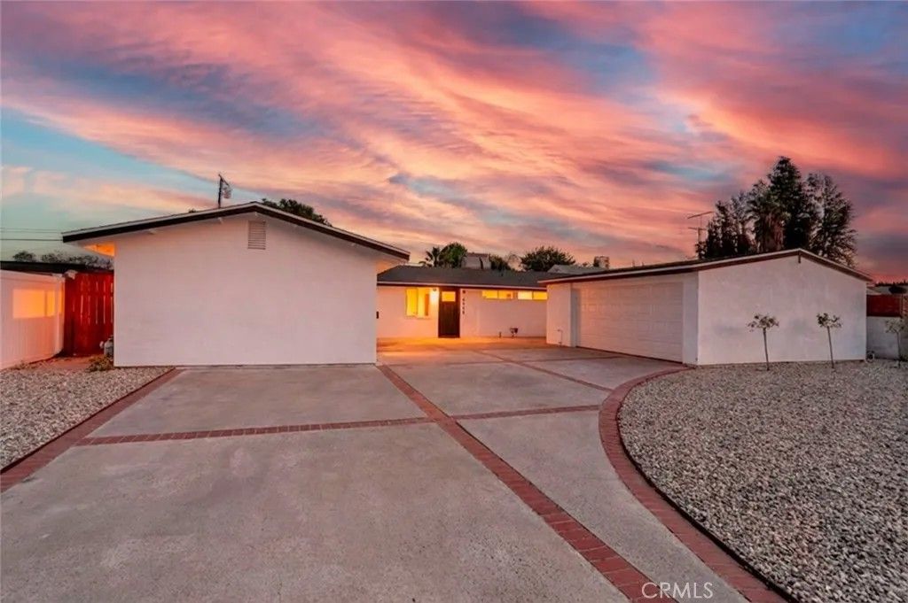 Photo of 8008 Aura Avenue, Reseda, CA 91335 (MLS # GD26067876)