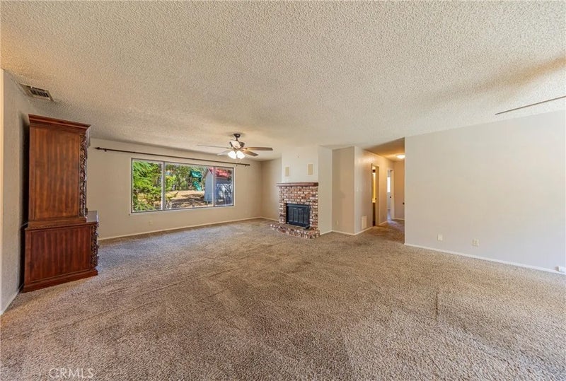 45453 N Oakview