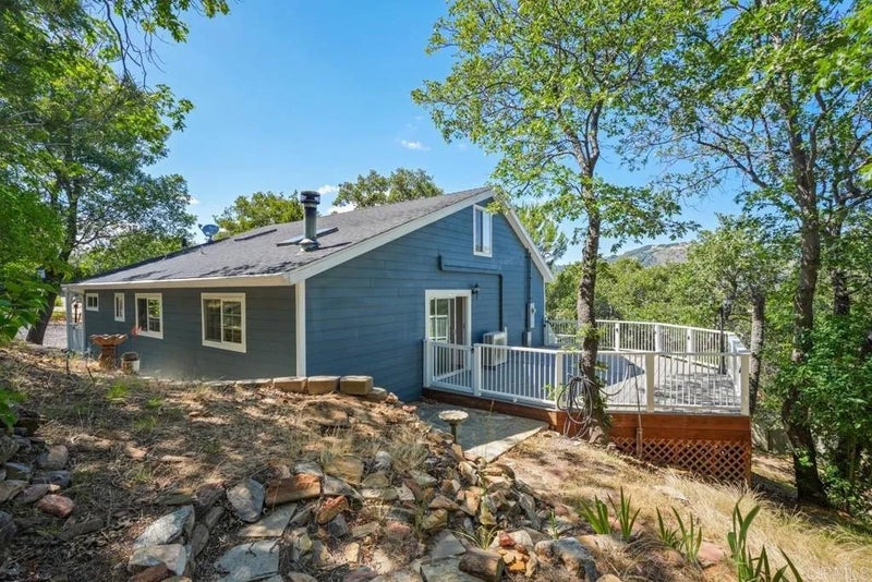 919 Kenison Dr