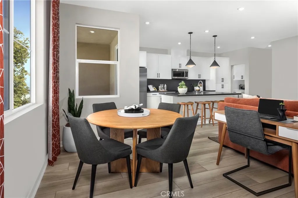 3681 W S. Eichler Paseo 10