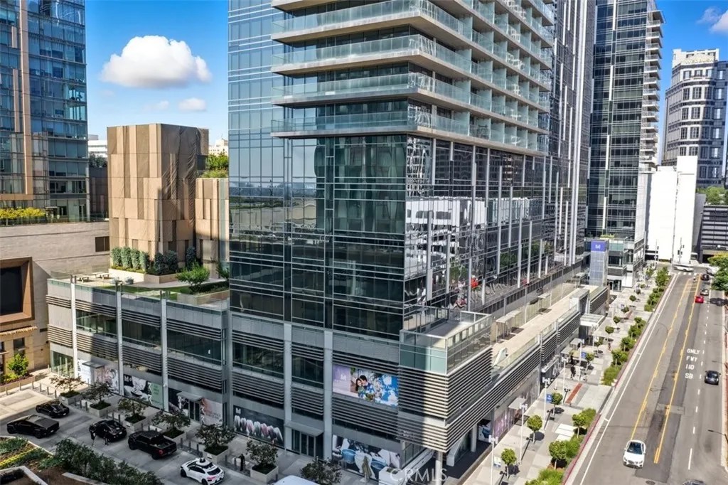 877 Francisco Street 3102