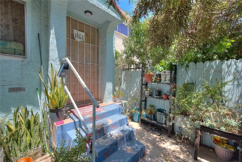 1159 E 74th Street