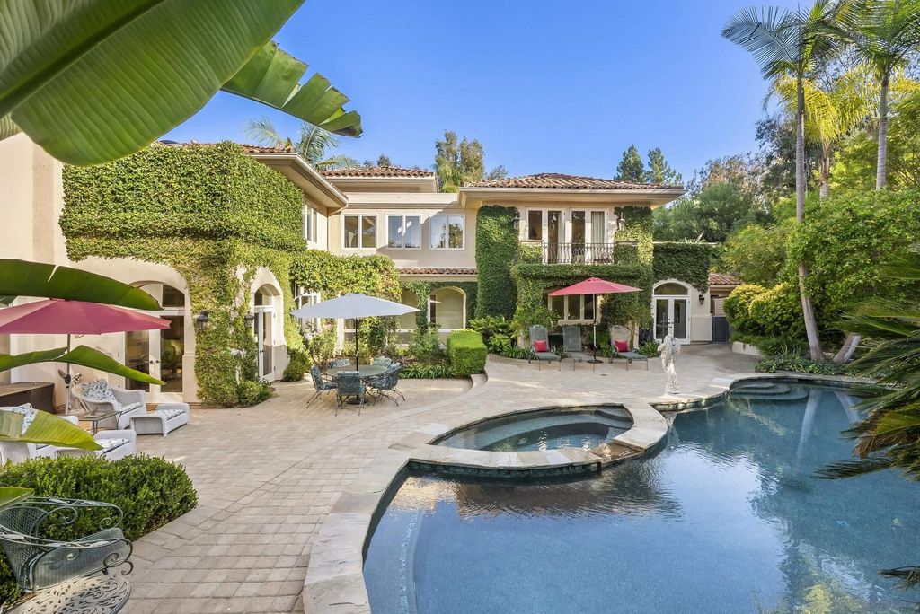 Photo of 17177 Calle Serena, Rancho Santa Fe, CA 92067 (MLS # 250044192)