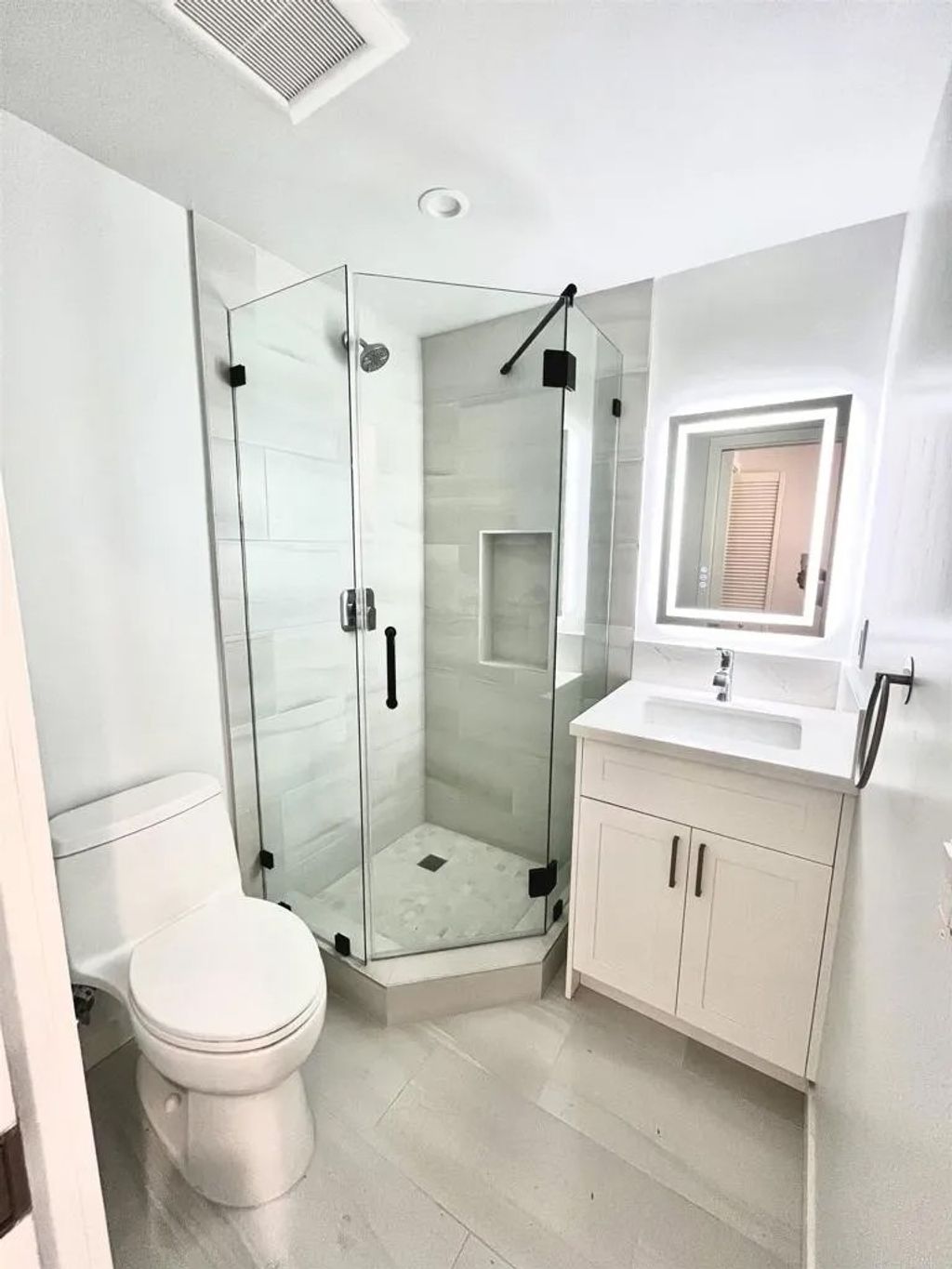 Photo of 343 Lansing Circle #E, Escondido, CA 92025 (MLS # NDP2510972)