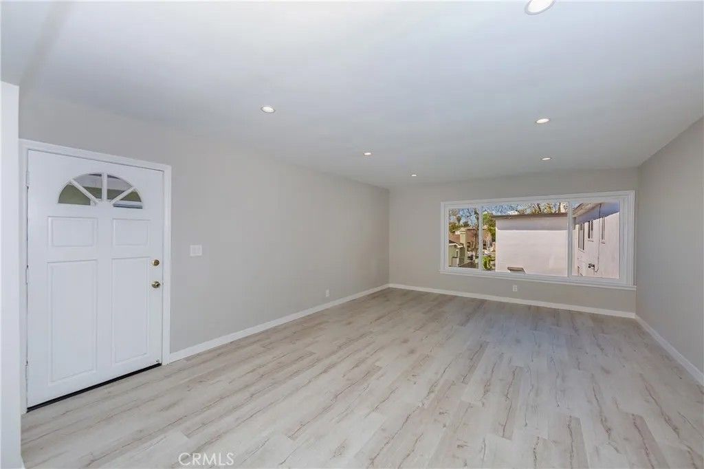 Photo of 232 W Linden Ave #B, Burbank, CA 91502 (MLS # BB26078819)