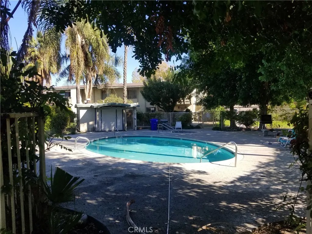 1800 E Old Ranch Road 162