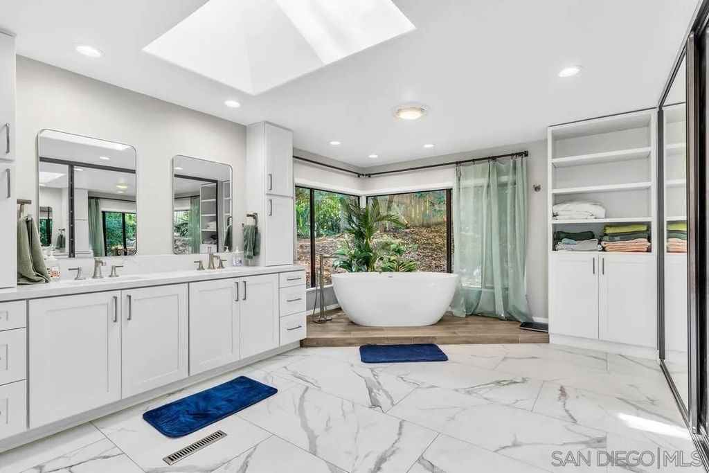 Photo of 4588 Conrad Dr, La Mesa, CA 91941 (MLS # 260008742)