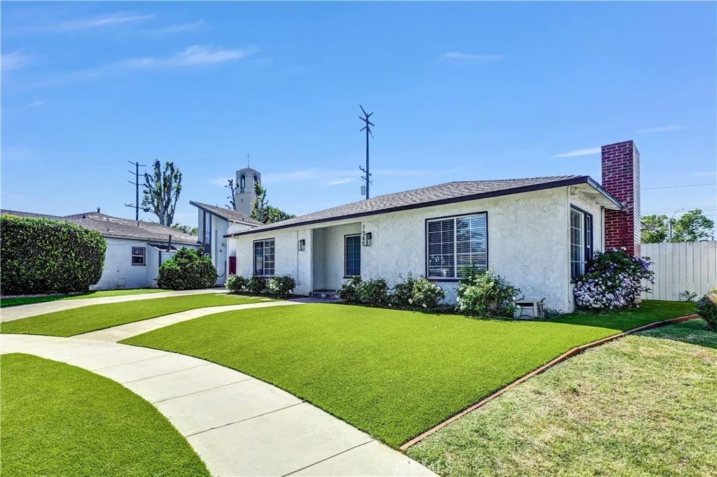 3965 N Marshall